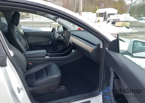 2020 Tesla Model Y Long Range Dual Motor All-Wheel Drive z USA, uszkodzony, nr VIN 5YJYGDEE7LF026353